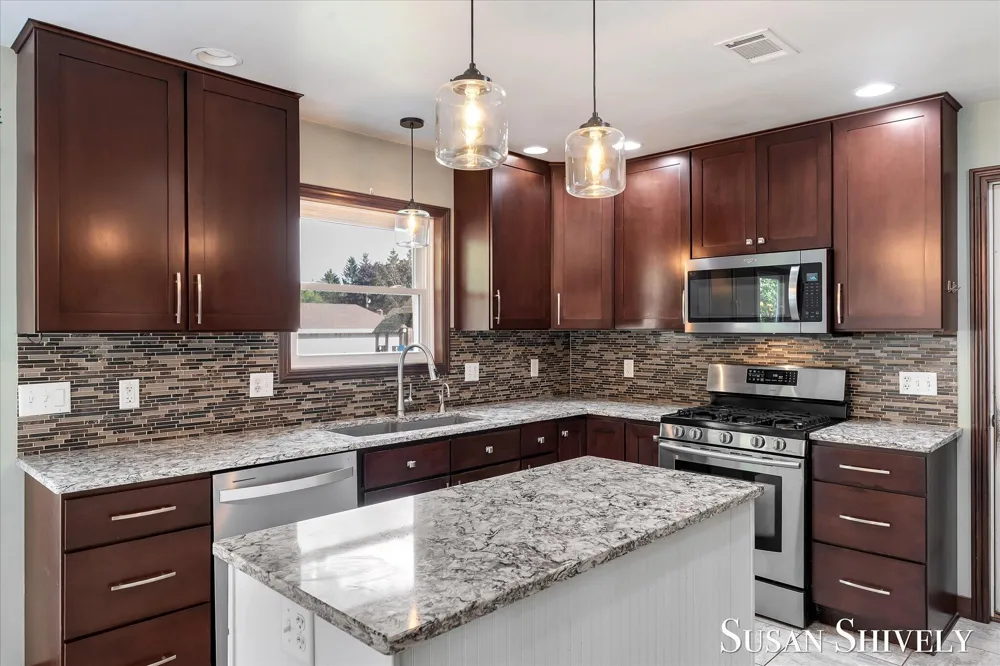 5022 Montauk Drive NW Comstock Park, MI 49321