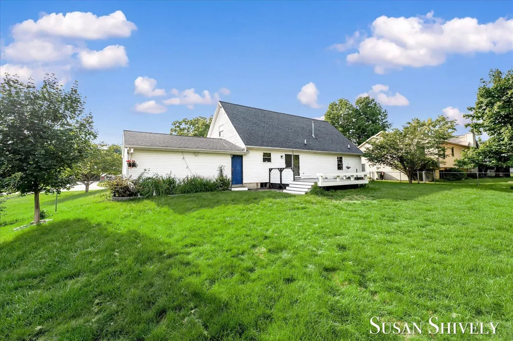 5022 Montauk Drive NW Comstock Park, MI 49321