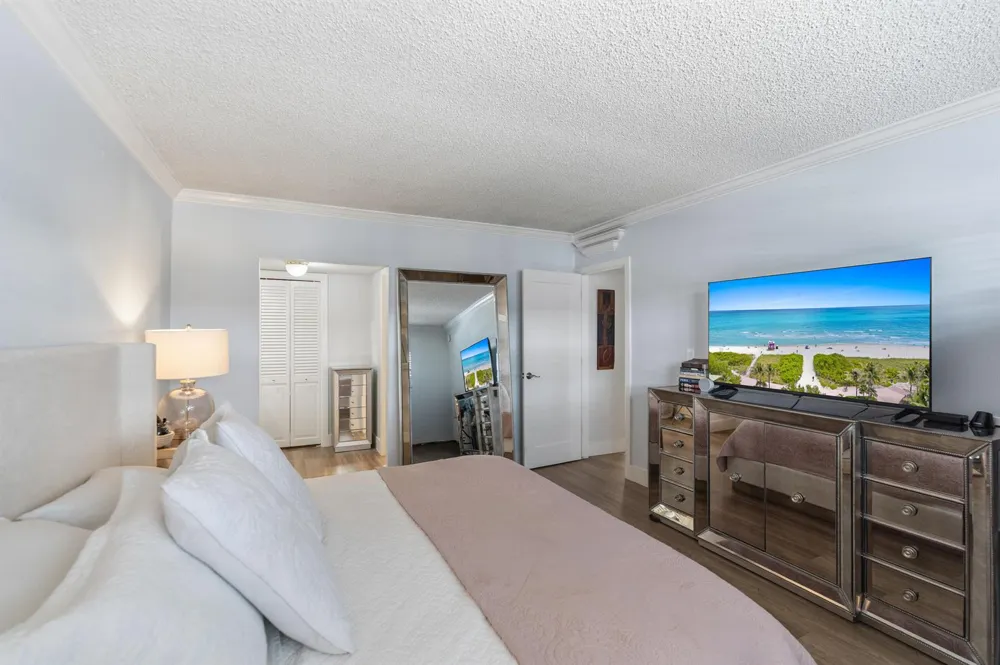 3050 NE 47TH COURT #203 Fort Lauderdale, FL 33308