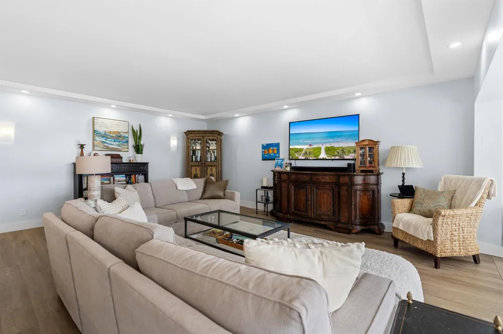 3050 NE 47TH COURT #203 Fort Lauderdale, FL 33308
