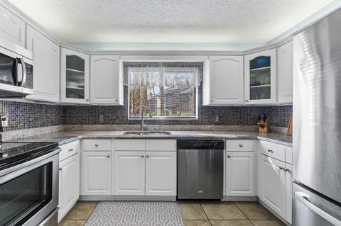 1611 Cabot Lane #3