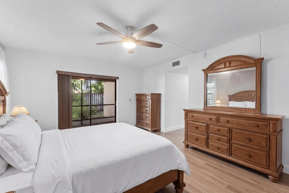1611 Cabot Lane #3 Wellington, FL 33414