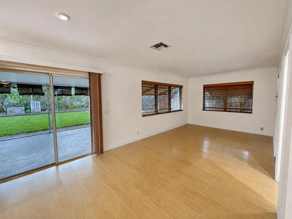 1401 S DEERFIELD AVENUE Deerfield Beach, FL 33441