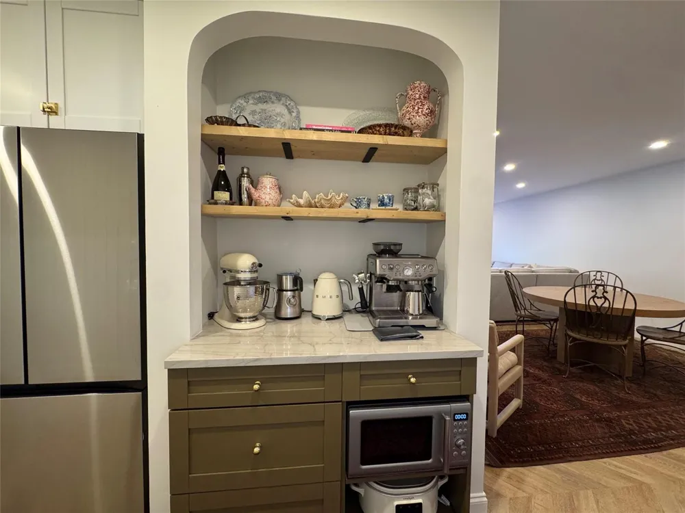 9 NE 19TH COURT #211C Wilton Manors, FL 33305