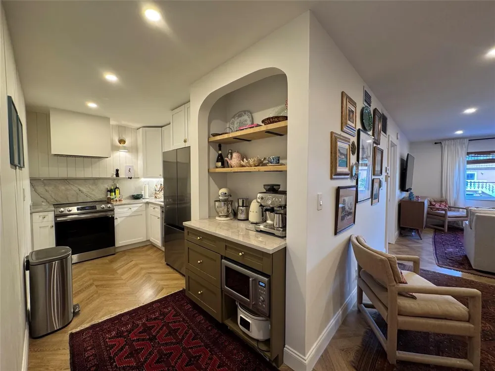 9 NE 19TH COURT #211C Wilton Manors, FL 33305
