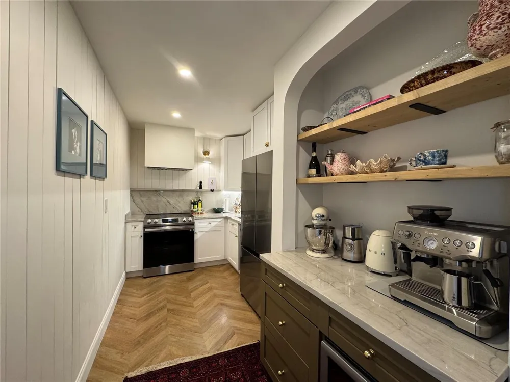 9 NE 19TH COURT #211C Wilton Manors, FL 33305