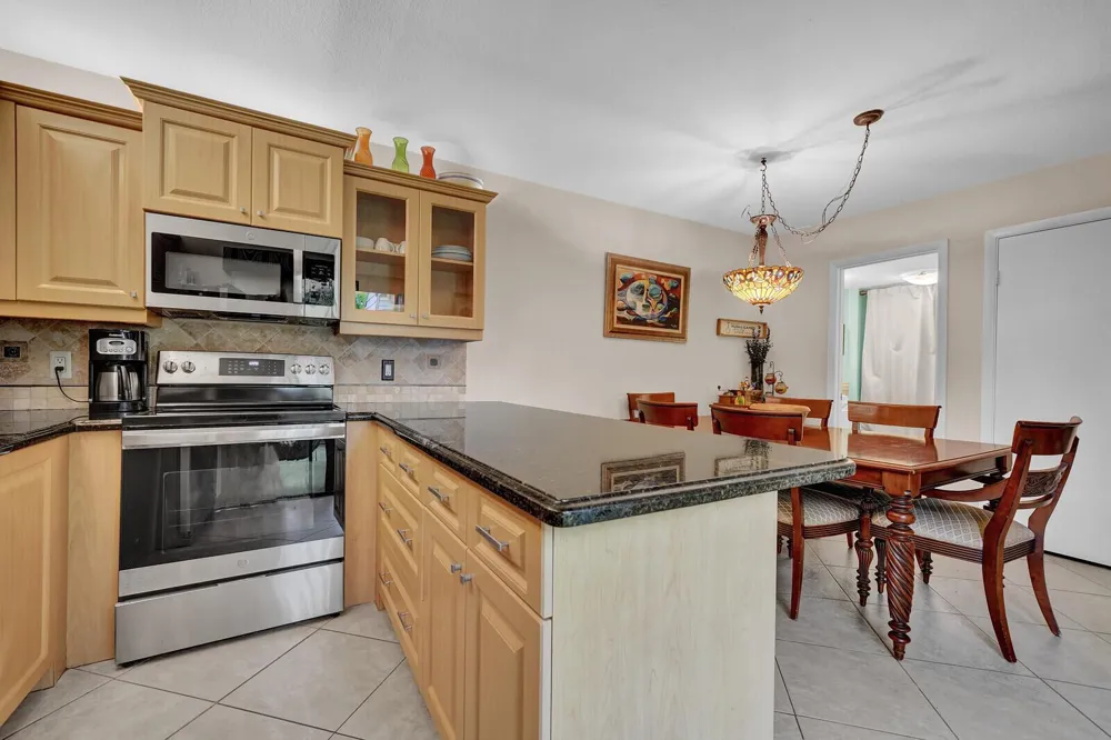 2716 SW 15th Street Deerfield Beach, FL 33442
