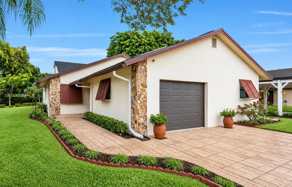 5611 SW 97TH TERRACE Cooper City, FL 33328