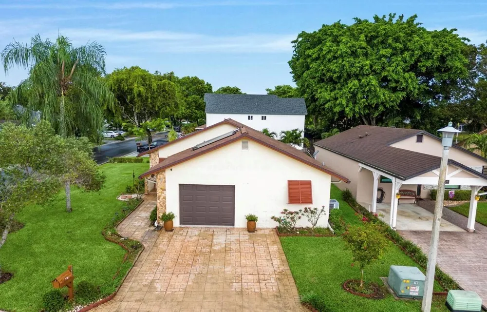 5611 SW 97TH TERRACE Cooper City, FL 33328