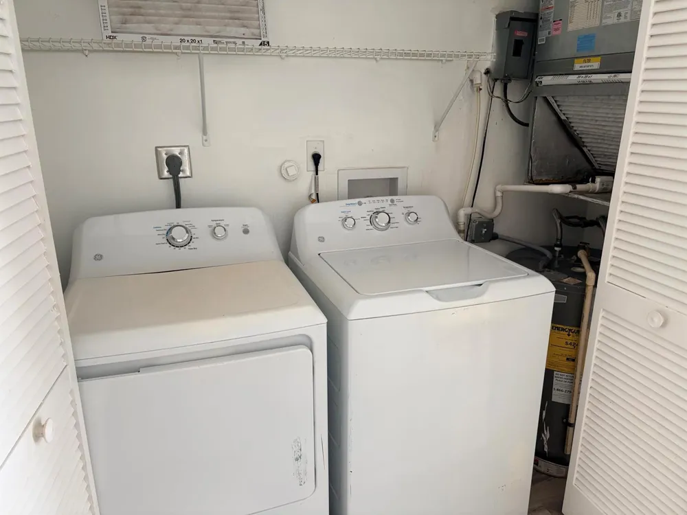 8732 Satalite Terrace Lake Park, FL 33403