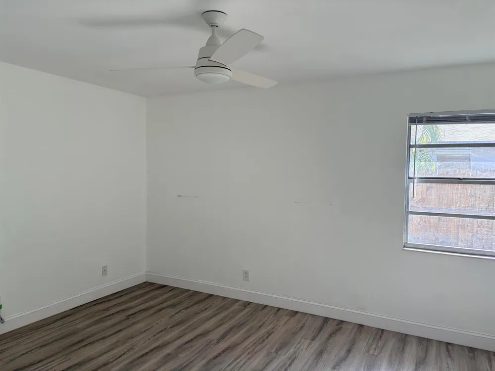 8732 Satalite Terrace Lake Park, FL 33403