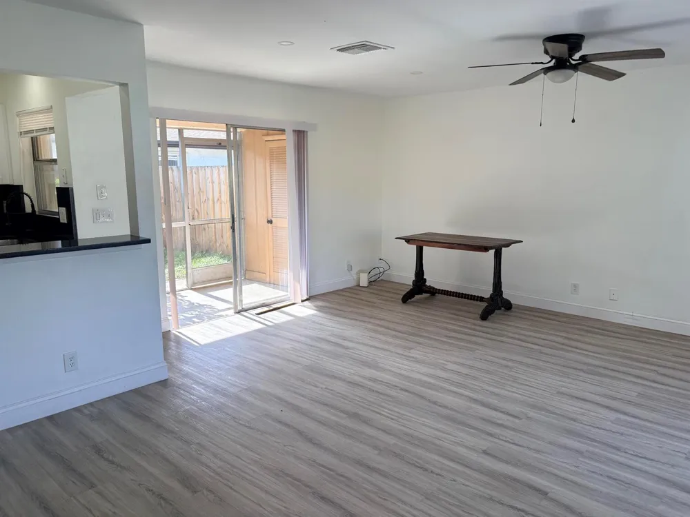 8732 Satalite Terrace Lake Park, FL 33403