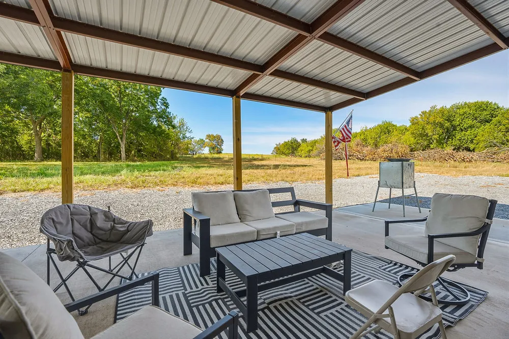 16751 County Road 1620 Fitzhugh, OK 74843