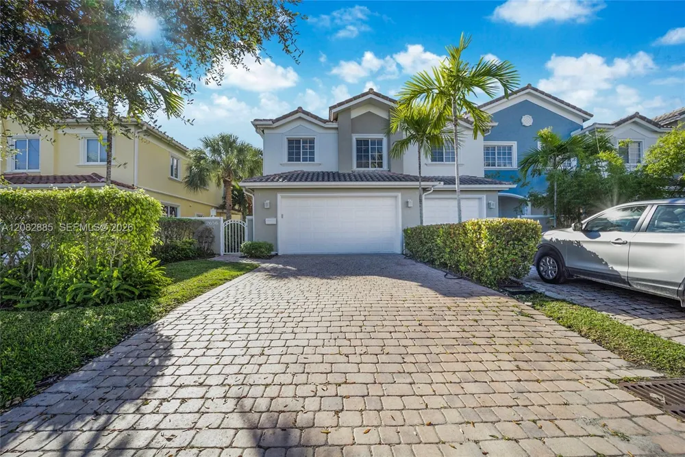 2656 NE 30th Pl Fort Lauderdale, FL 33306