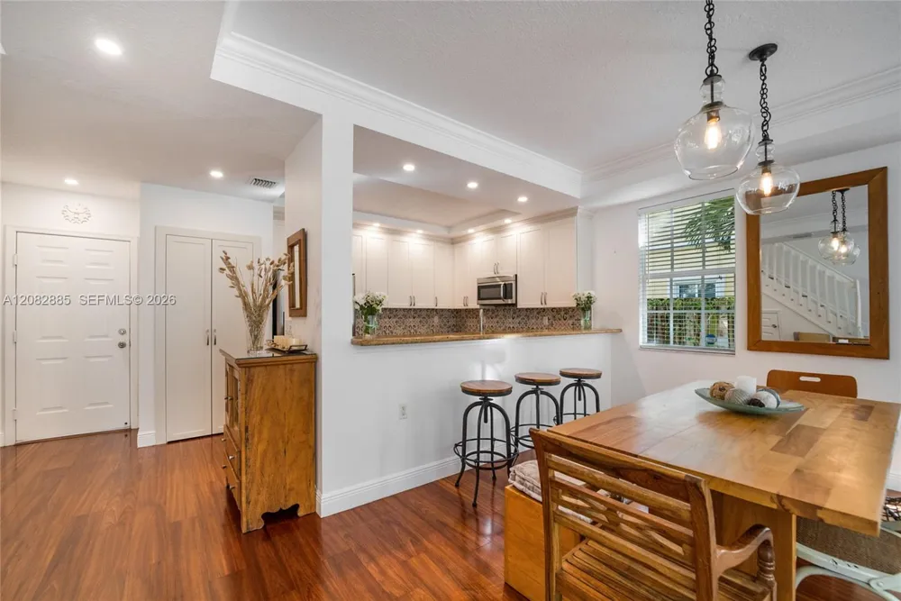 2656 NE 30th Pl Fort Lauderdale, FL 33306