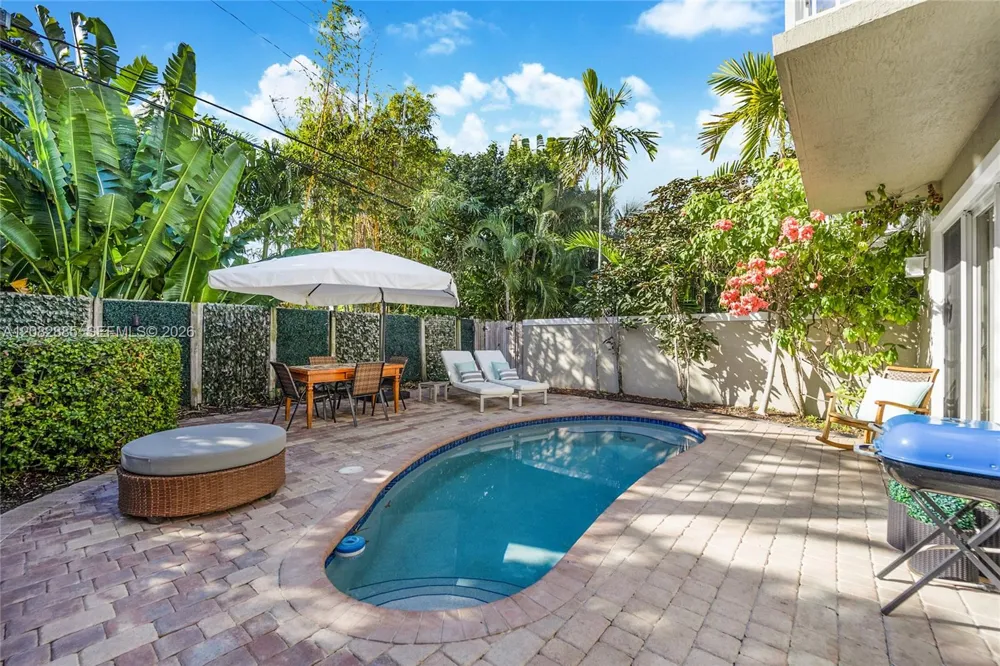 2656 NE 30th Pl Fort Lauderdale, FL 33306
