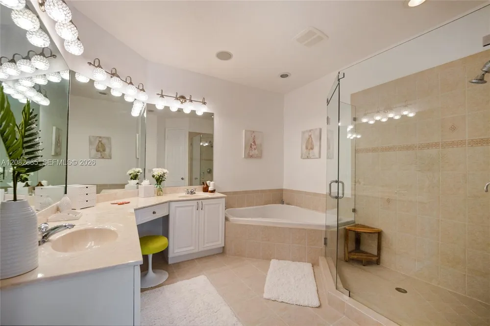 2656 NE 30th Pl Fort Lauderdale, FL 33306