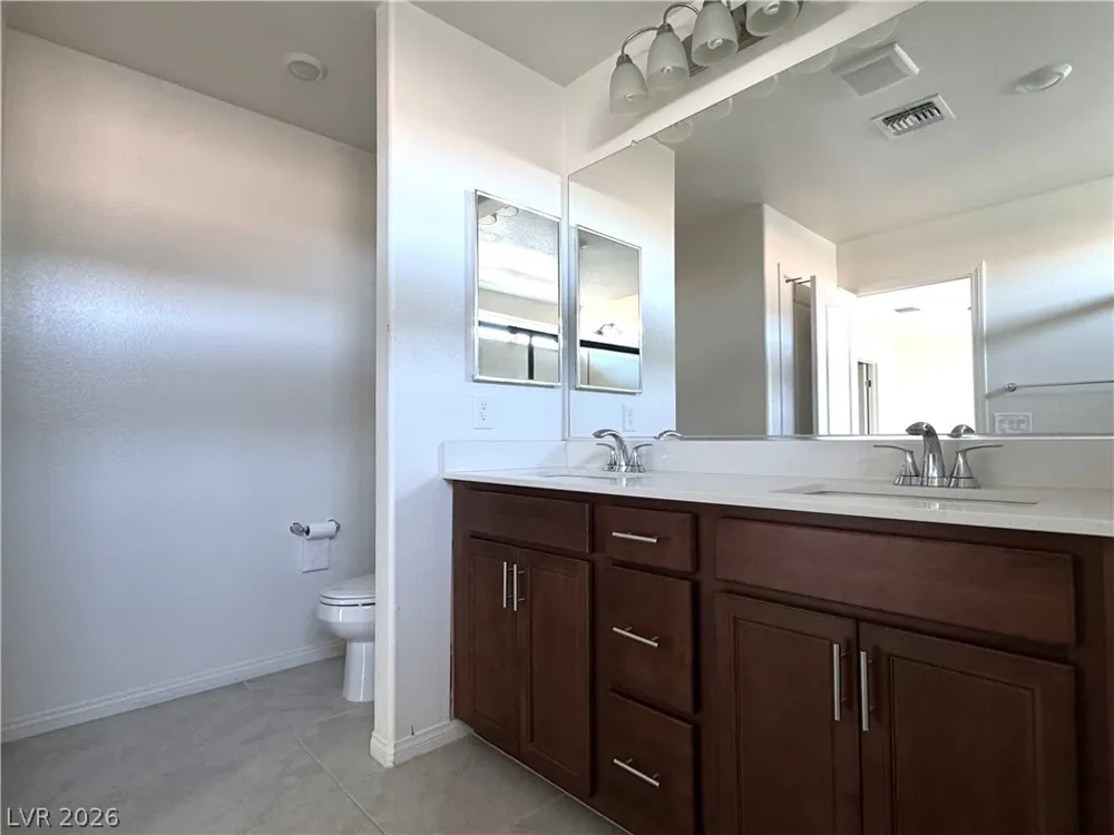 9562 Granville Bridge Street Las Vegas, NV 89139