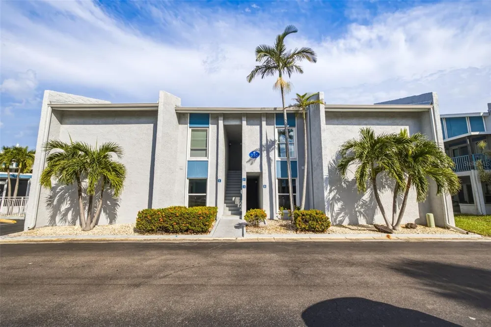 230 MEDALLION BOULEVARD #F Madeira Beach, FL 33708
