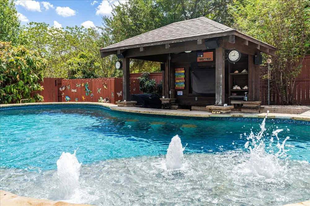 1901 Meandering Meadows Drive Pflugerville, TX 78660