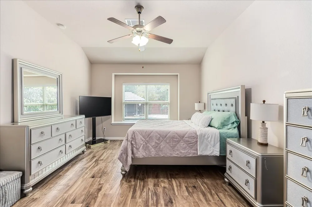 1901 Meandering Meadows Drive Pflugerville, TX 78660