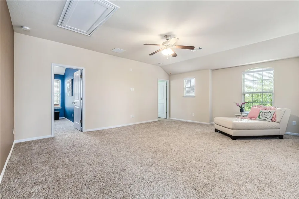 1901 Meandering Meadows Drive Pflugerville, TX 78660