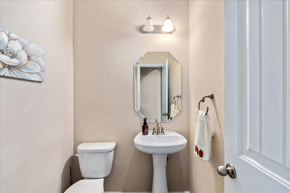1901 Meandering Meadows Drive Pflugerville, TX 78660