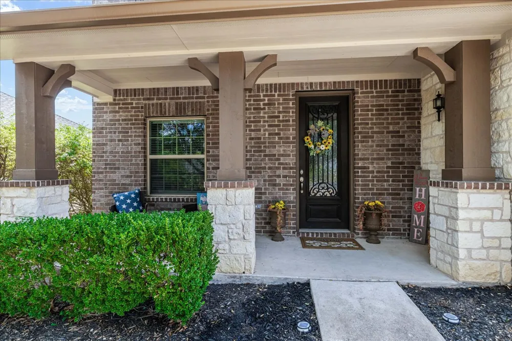 1901 Meandering Meadows Drive Pflugerville, TX 78660