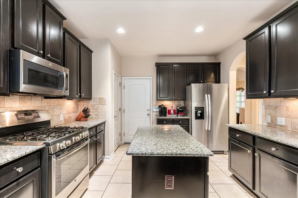 1901 Meandering Meadows Drive Pflugerville, TX 78660