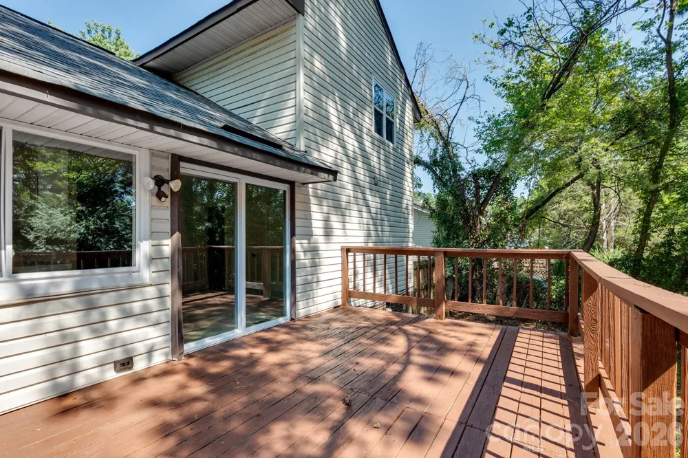 5300 Rolling Oak Lane Charlotte, NC 28227
