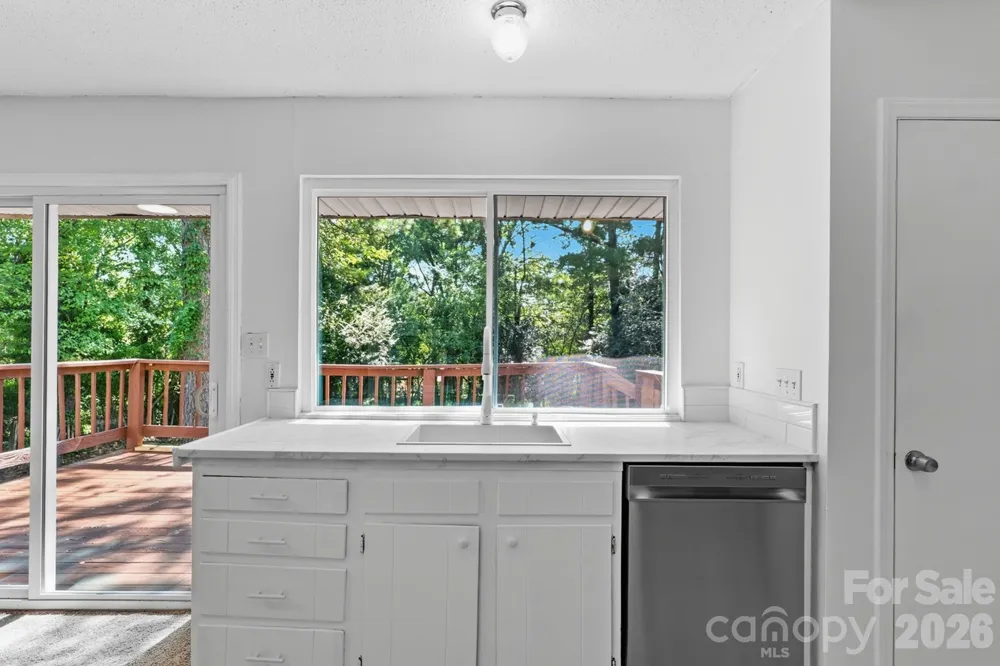 5300 Rolling Oak Lane Charlotte, NC 28227