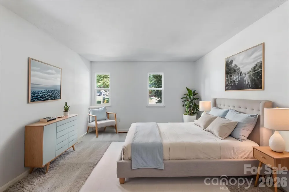 5300 Rolling Oak Lane Charlotte, NC 28227