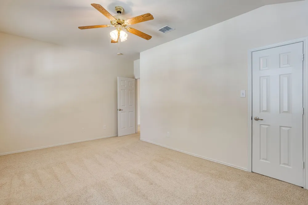 4205 Bayside Court Arlington, TX 76016