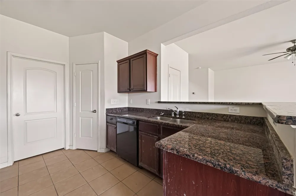 2315 Seabourne Trails Road Rosenberg, TX 77469