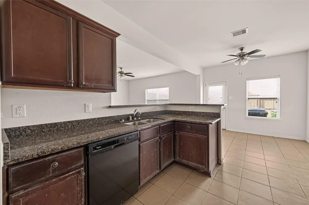 2315 Seabourne Trails Road Rosenberg, TX 77469