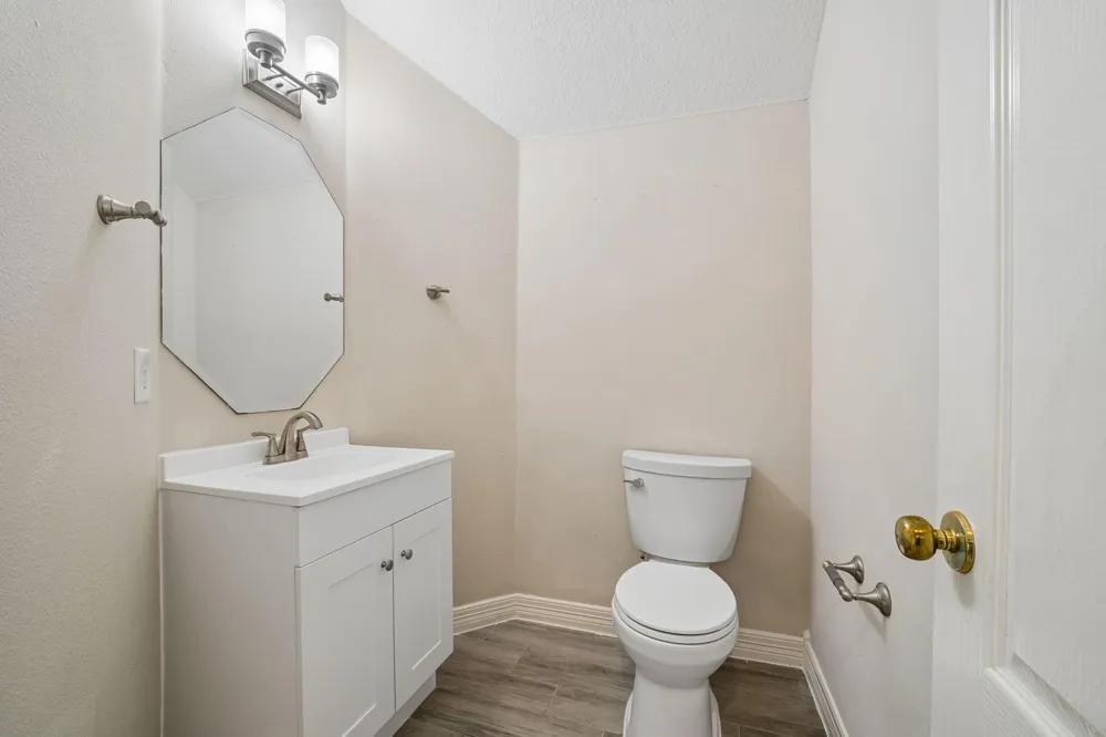 5807 Bayberry Way Sugar Land, TX 77479