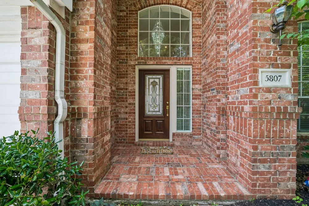 5807 Bayberry Way Sugar Land, TX 77479