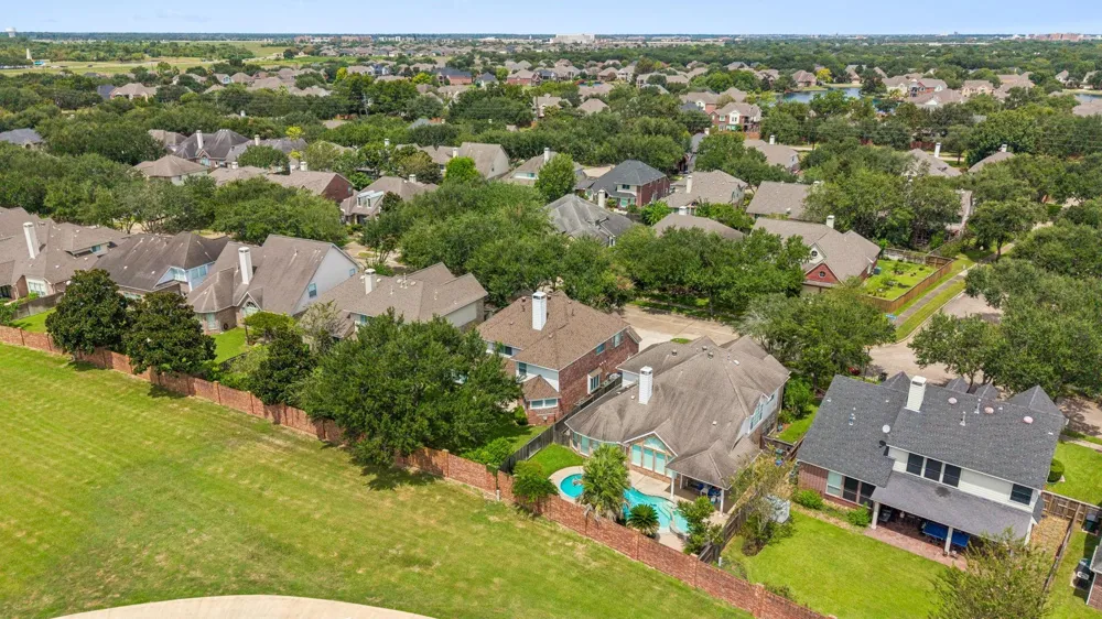 5807 Bayberry Way Sugar Land, TX 77479