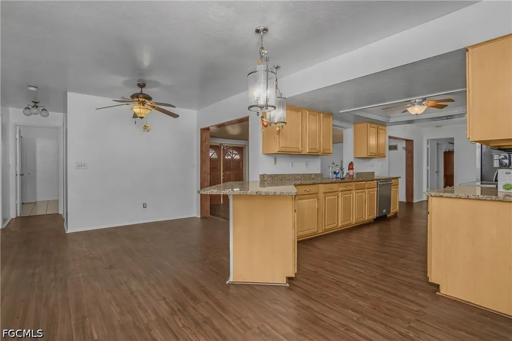 NE 11th Terrace Cape Coral, FL 33909
