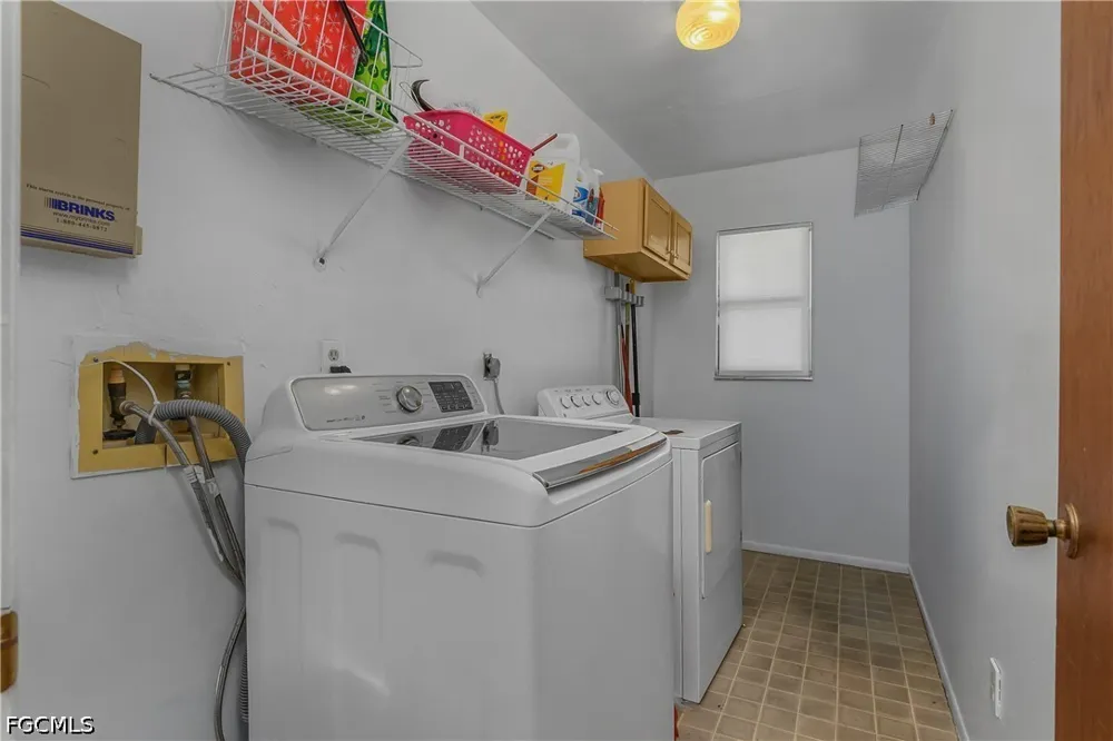 NE 11th Terrace Cape Coral, FL 33909