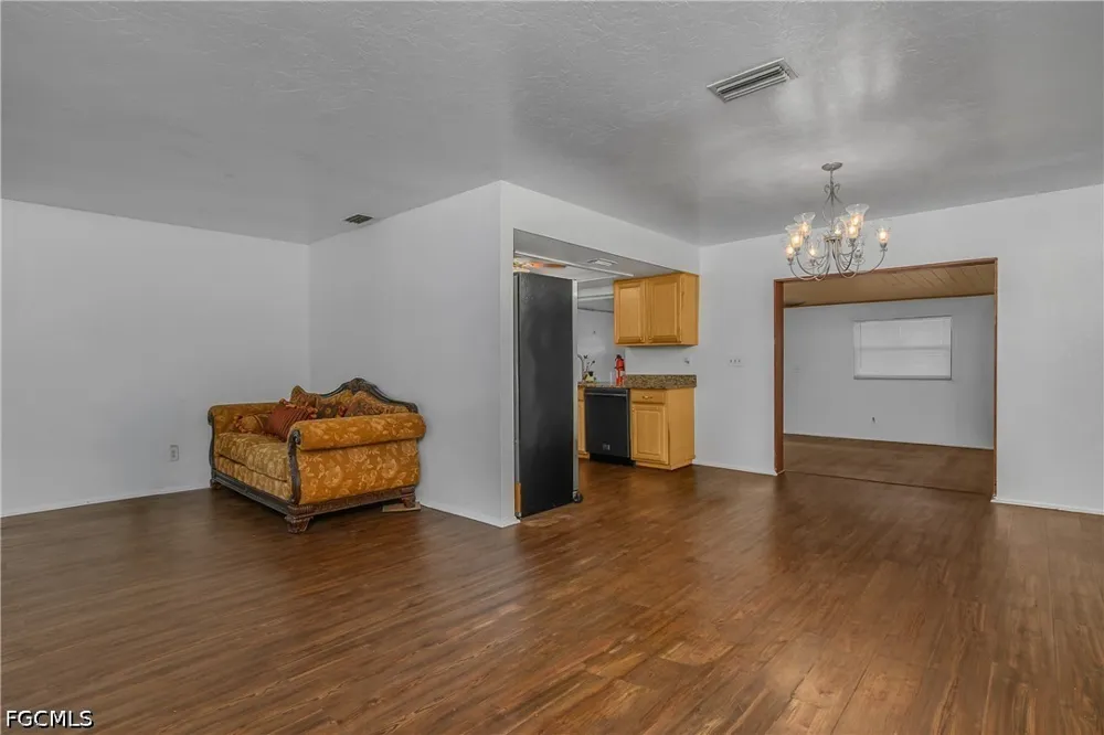 NE 11th Terrace Cape Coral, FL 33909