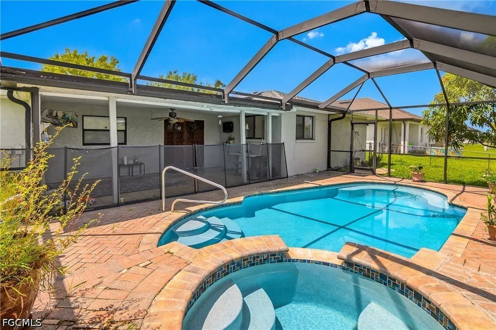 NE 11th Terrace Cape Coral, FL 33909