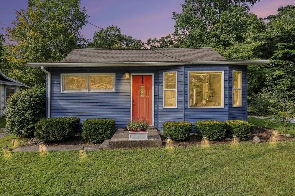 1114 Bell Avenue New Buffalo, MI 49117