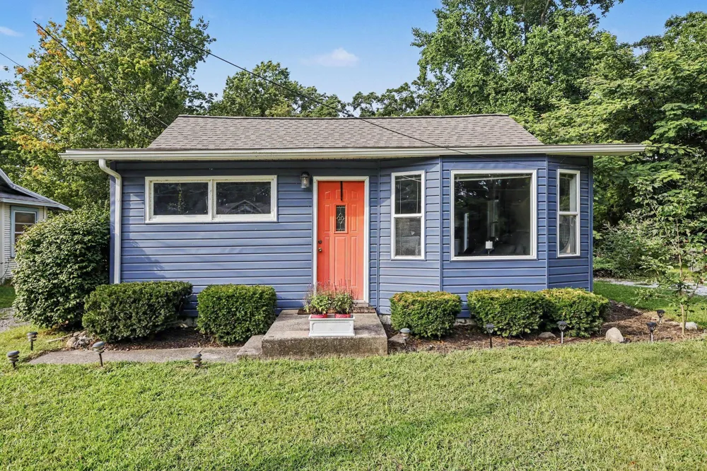 1114 Bell Avenue New Buffalo, MI 49117