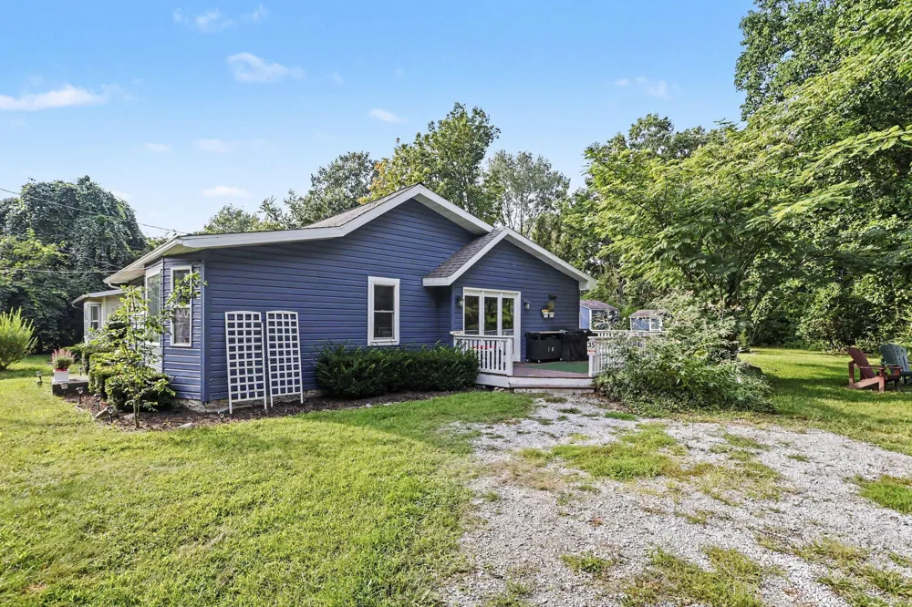 1114 Bell Avenue New Buffalo, MI 49117