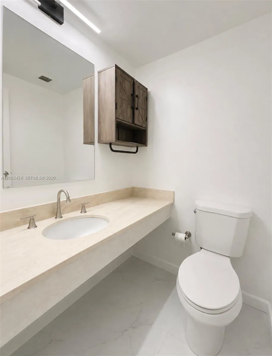 1985 S Ocean Dr #22A Hallandale Beach, FL 33009