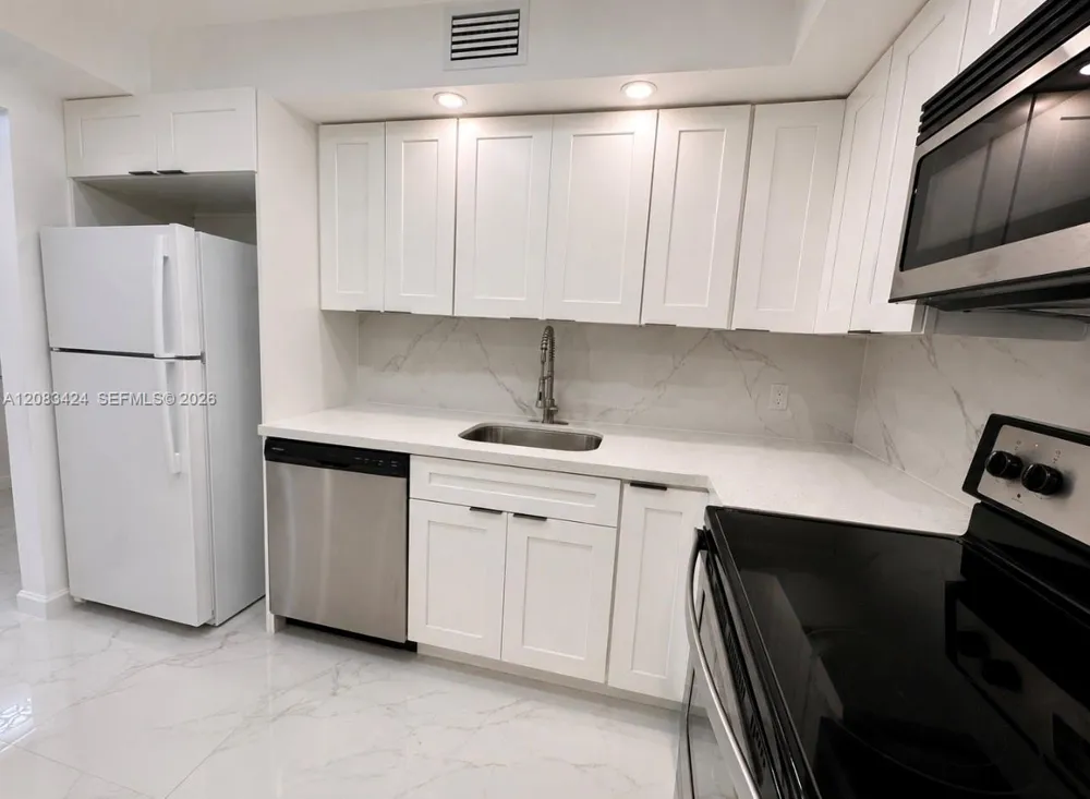 1985 S Ocean Dr #22A Hallandale Beach, FL 33009