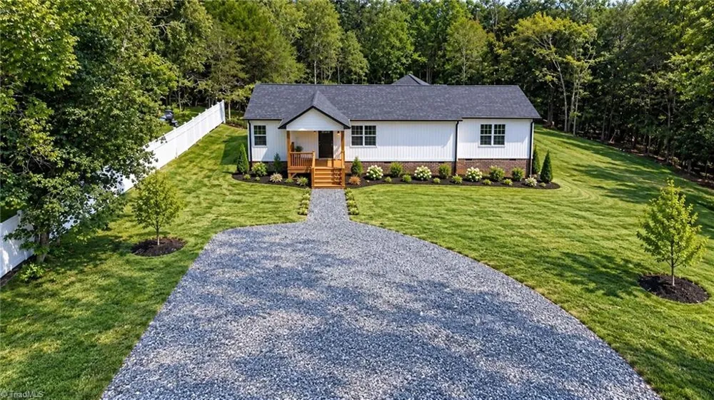 3760 Meadowbrook Drive Trinity, NC 27370