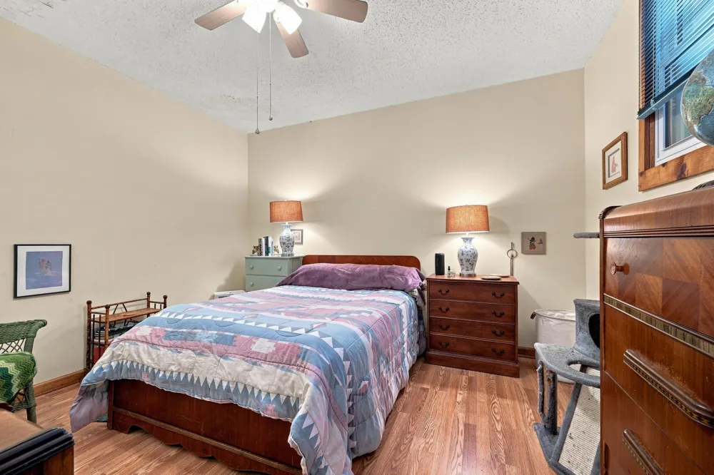1456 Sams Creek Rd Ashland City, TN 37015