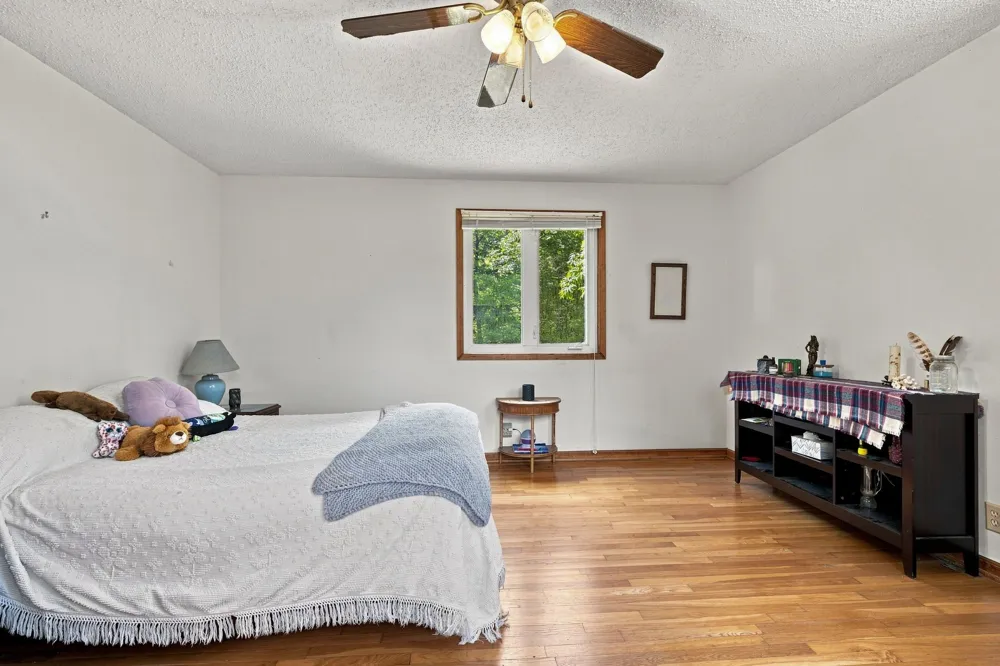 1456 Sams Creek Rd Ashland City, TN 37015